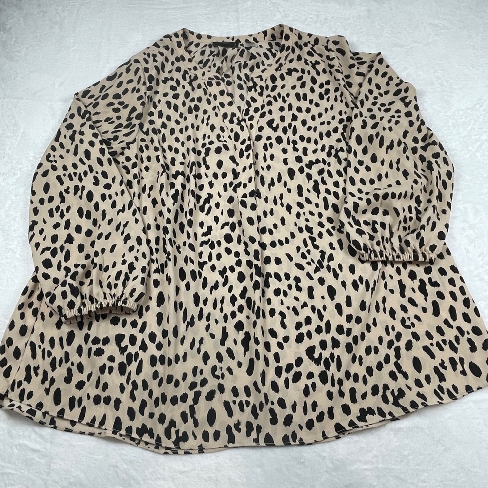 Tahari Woman Cheetah Print Split Neck Blouse Tan Black Plus Size 1X Long Sleeve